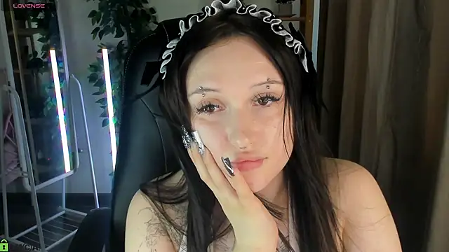 Emma-Blissa's Live XXX Chat