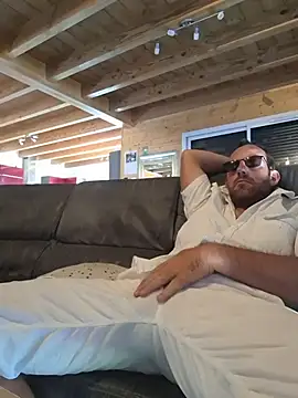 BrunJulienMetis webcam show