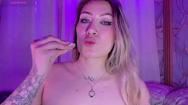 Chat +18 de Lally_Valencia__ ao vivo