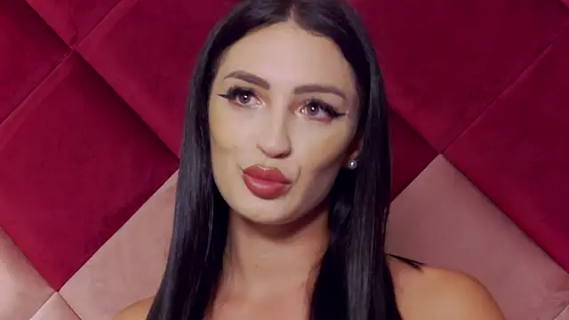 VictoriaLanes live XXX chat