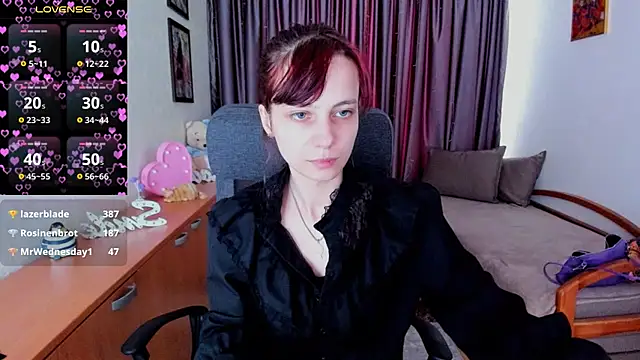 MiniLysiin Live XXX chat