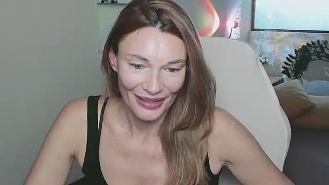 MistyBarnes' Live XXX Chat