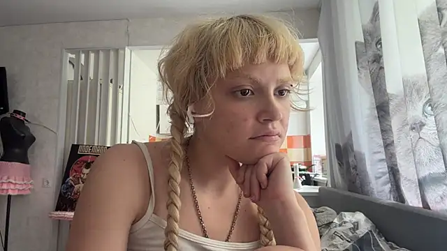FreedaDeloach Adlı Modelin Canlı XXX Sohbeti
