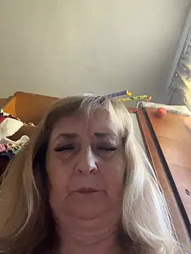 Irina2909@xh XXX чат на живо