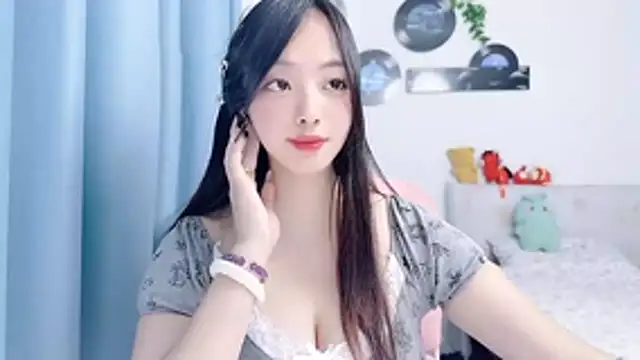 Winnie666999 即時 XXX 聊天