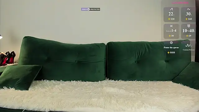 intrigueeme's Live XXX Chat
