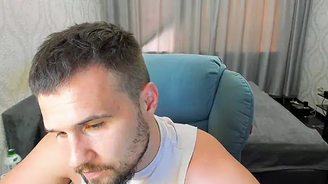 XXX chat uživo modela Vladik_b
