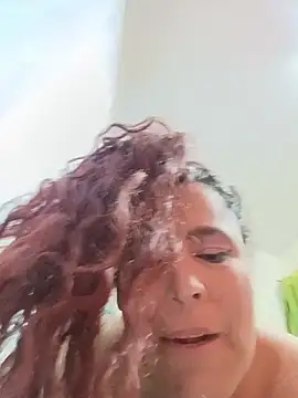 צ'אט XXX בשידור חי של MarthinaBaker