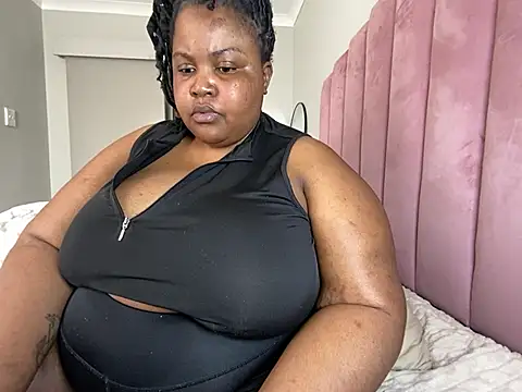 MissLola27's Live XXX Chat
