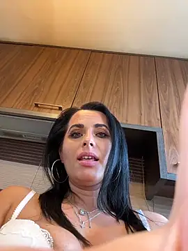 Hotmomcheckk_'s Live XXX Chat