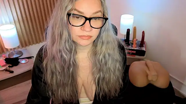 Chat +18 de MarianL0ve ao vivo