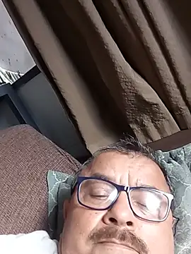 Misterymem63's Live XXX Chat