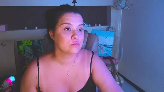 Chat +18 de Malika_uAngel ao vivo