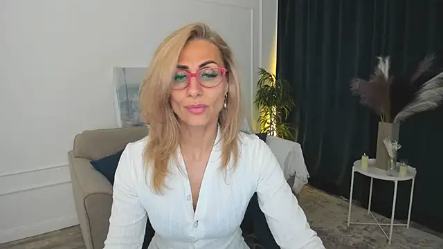 MuseOfStage Chat XXX in diretta