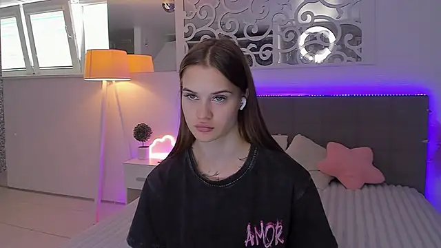 Chat XXX en directo de LuisaClover