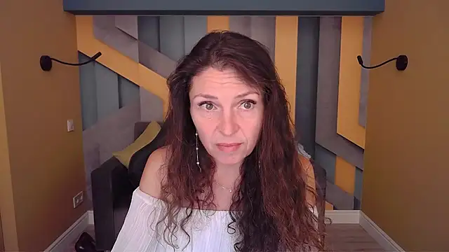 EllaLong Chat XXX in diretta