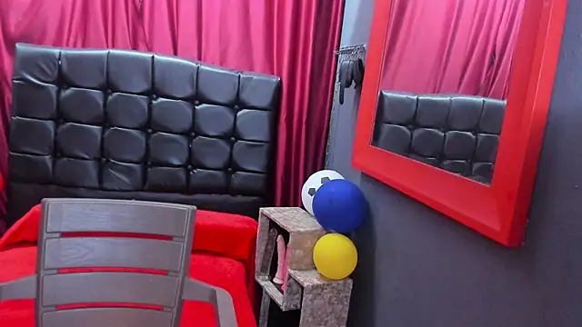 Chatroom XXX en direct de SofiaXDelRio