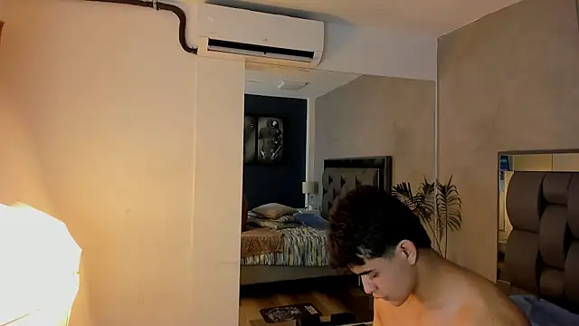 Charlie___Musk 现场XXX聊天