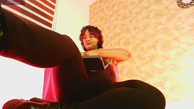 alexa_cruz__ Adlı Modelin Canlı XXX Sohbeti