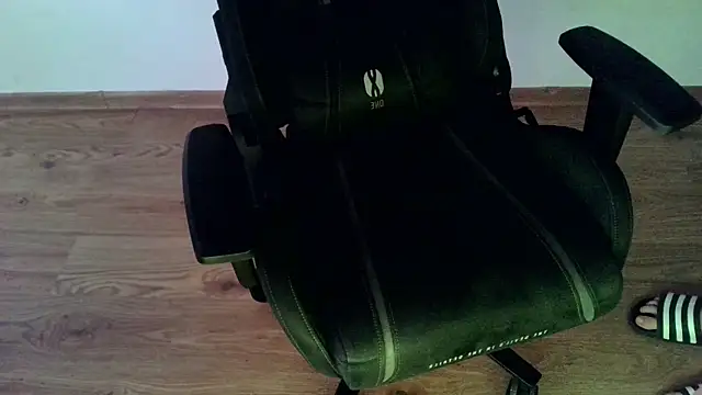 XXX chat uživo modela Travis_Patrick
