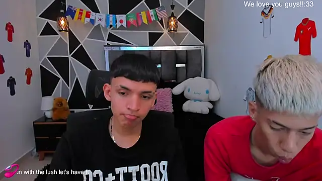 Juan_Nd_Steven Live XXX-Chat