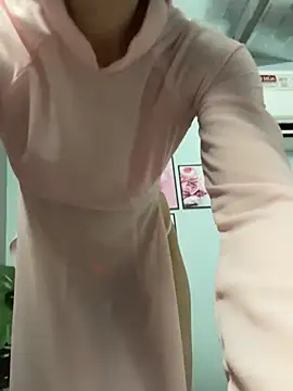 Nana-19 在線直播表演