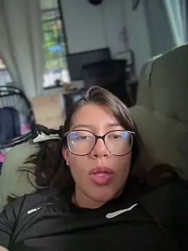 Saracalderon Chat XXX live