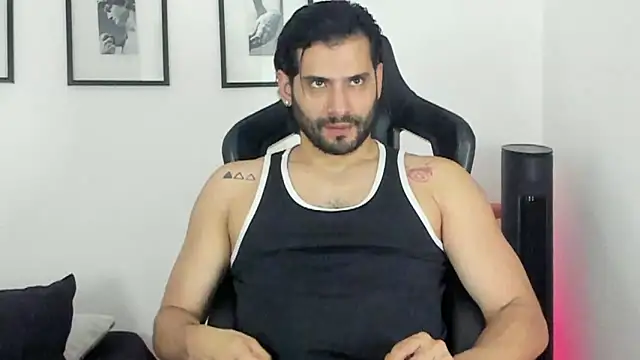 Dereck_vega Adlı Modelin Canlı XXX Sohbeti