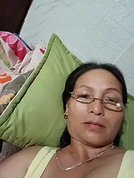 XXX chat uživo modela Cucci07