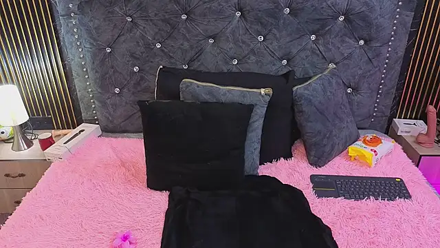 AlexandraNoxx Chat XXX in diretta