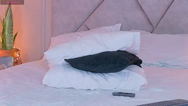 EmmaWilliammss 现场XXX聊天