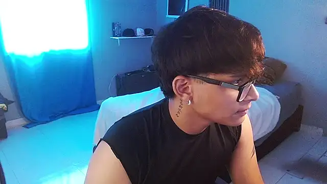 Mr_yisuzz Chat XXX in diretta