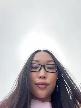 XXX chat uživo modela trytomakememoam