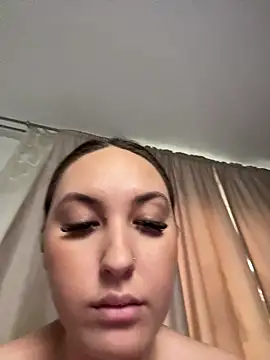 Lucy_doll22 现场XXX聊天