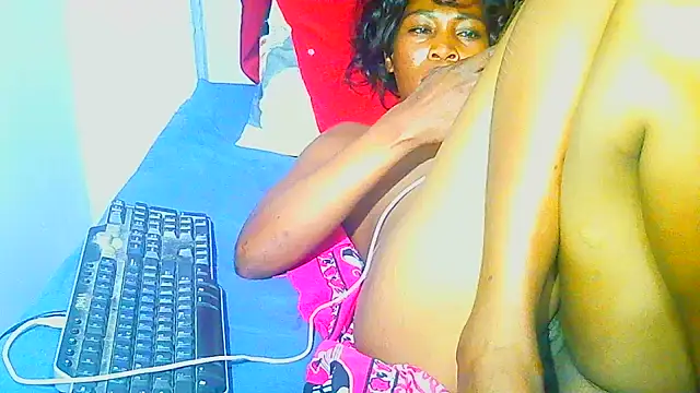 freaky_naughty লাইভ XXX চ্যাট