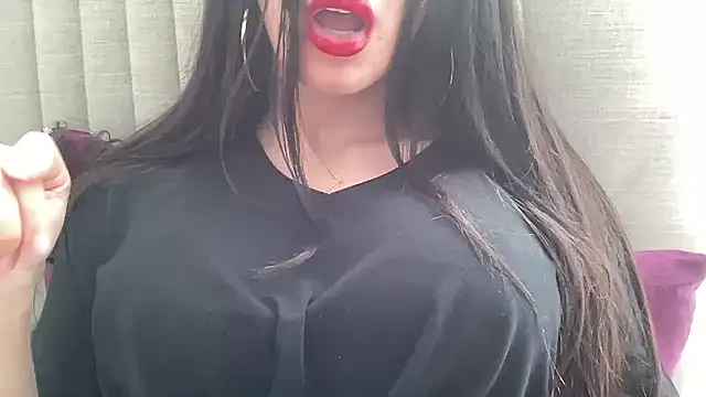Sexypatronice Adlı Modelin Canlı XXX Sohbeti