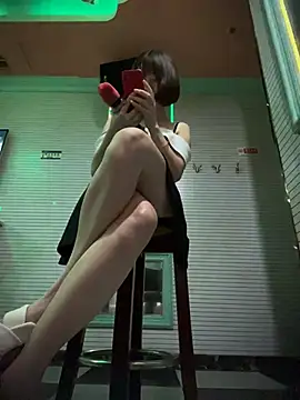 Chat +18 de littleqiu ao vivo