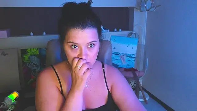 Онлайн чат XXX Malika_uAngel