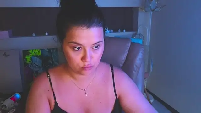 Malika_uAngel Chat XXX in diretta