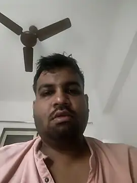 vinay_smalldick Chat XXX in diretta