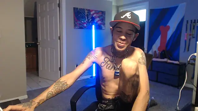 Michigan9000 Chat XXX in diretta
