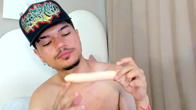 Briian__'s Live XXX Chat
