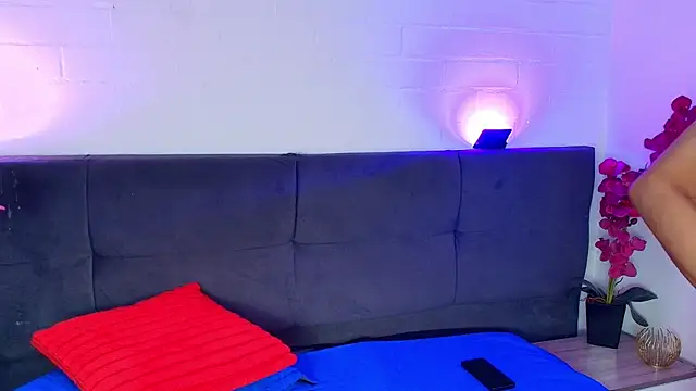 XXX chat uživo modela Alan_Colthon