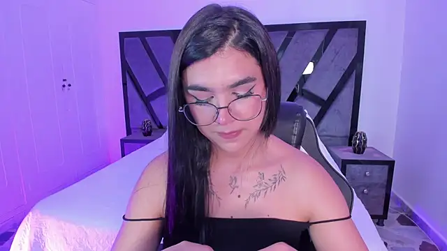 RoseCassie's Live XXX Chat