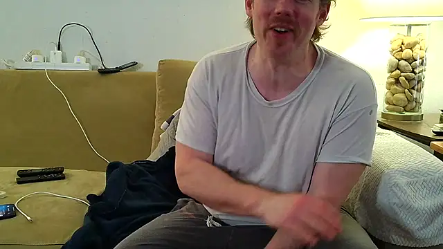 9VOLTT's Webcam Show