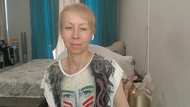 Chatroom XXX en direct de LuxuryNika