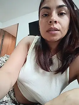 Chat +18 de Ivanna2 ao vivo