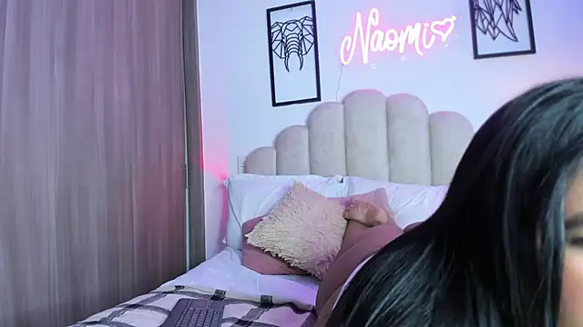 Chat +18 de NaomiAsha ao vivo