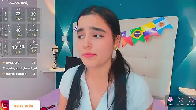 Chat +18 de MiaaCarter_ ao vivo