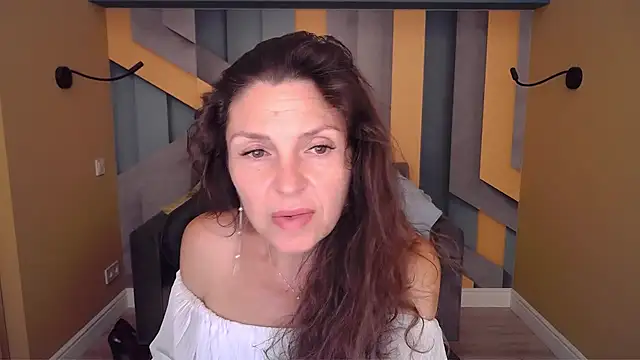 EllaLong live XXX chat